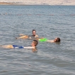 Stephan, Jacomijn en Bartjan in de Dode Zee.