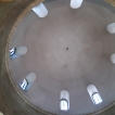 De binnenkant van de koepel van deze kerk.