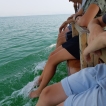 Lekker met de voeten in het water.