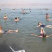 Het water voelt wat olieachtig aan